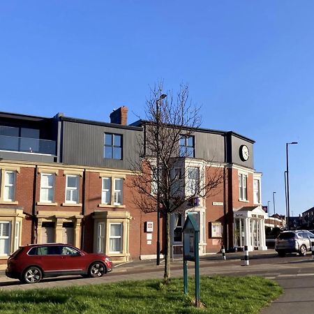 York House Hotel Уитли-Бей Экстерьер фото