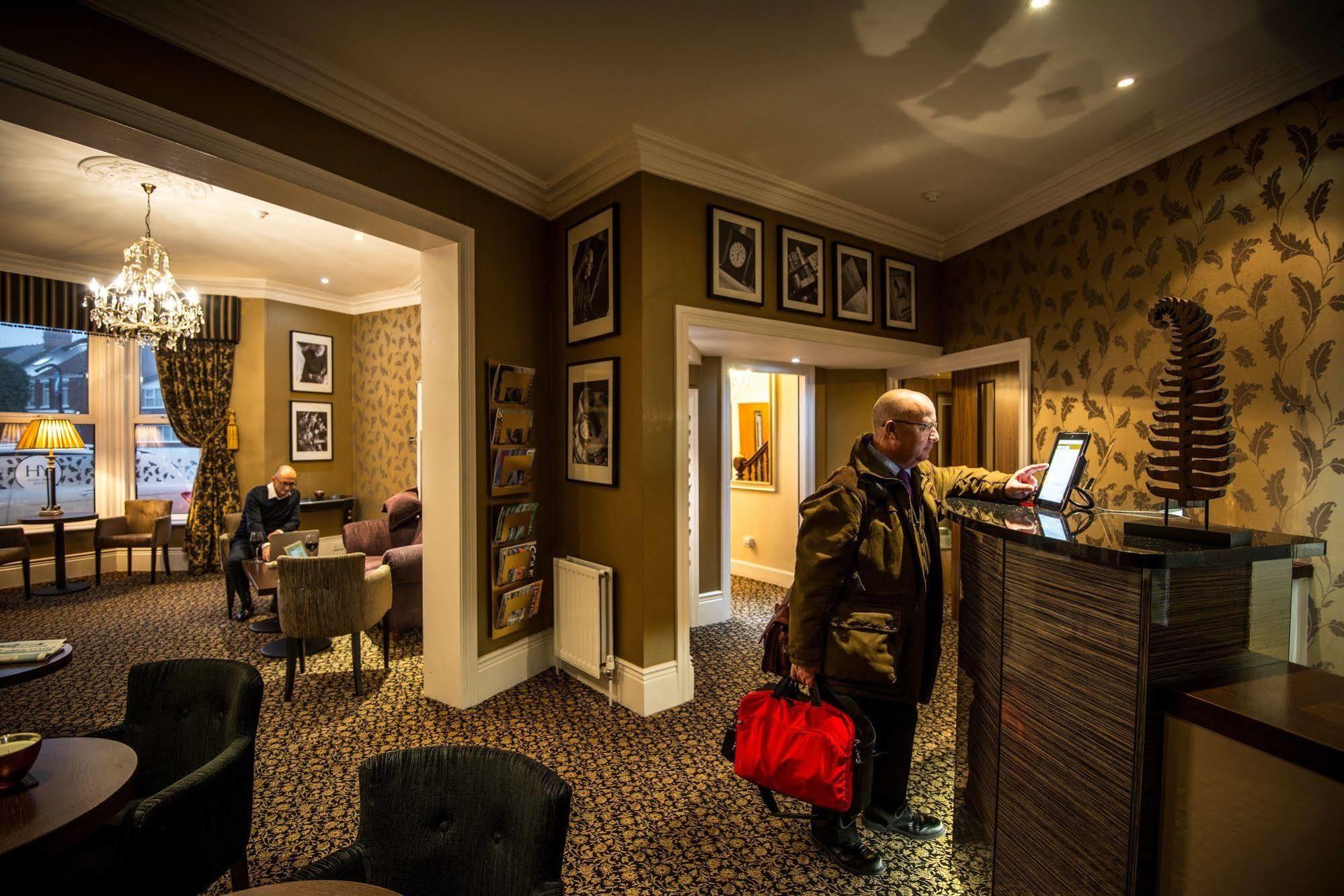 York House Hotel Уитли-Бей Экстерьер фото