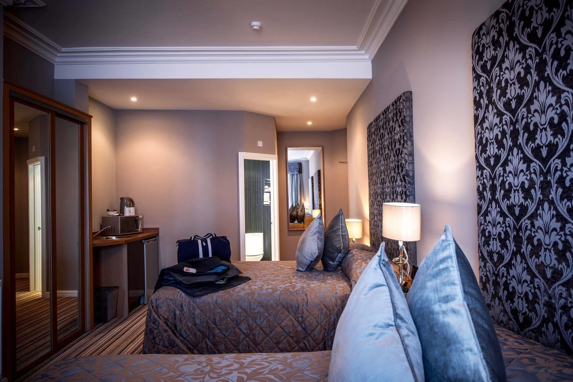 York House Hotel Уитли-Бей Экстерьер фото